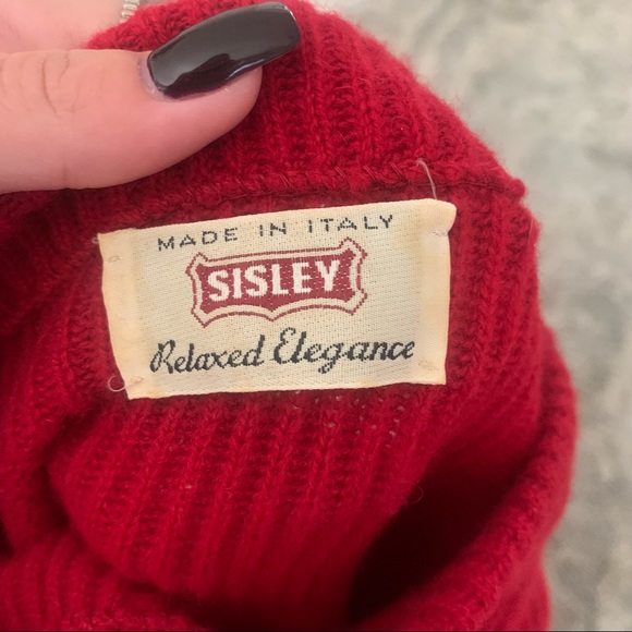 Red turtleneck sweater - Picture 4 of 6